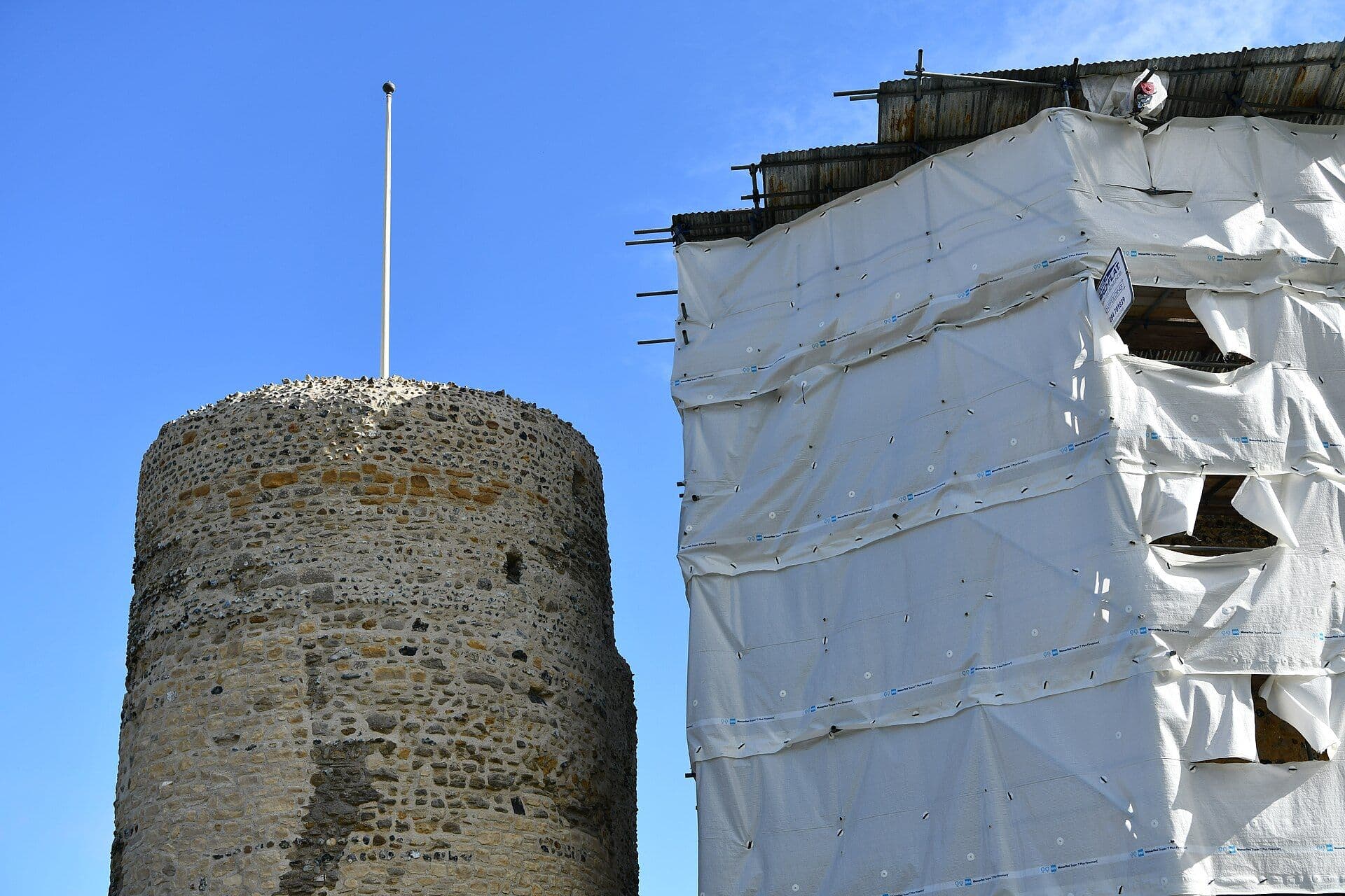 Bungay Castle, Suffolk — Bungay: C12th Roger Bigod castle undergoing repairs