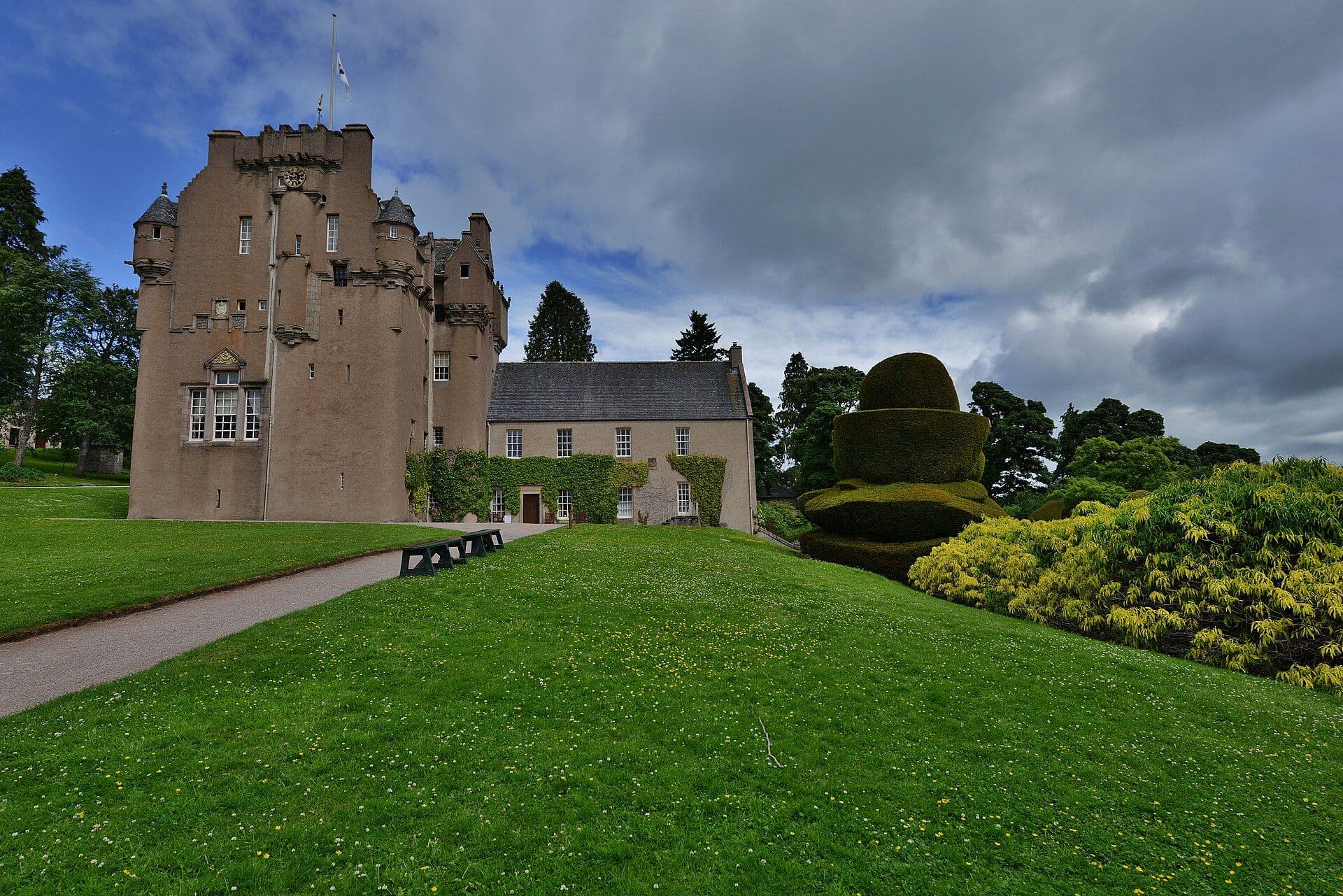 Crathes Castle, Aberdeenshire — Photo by Michael Garlick