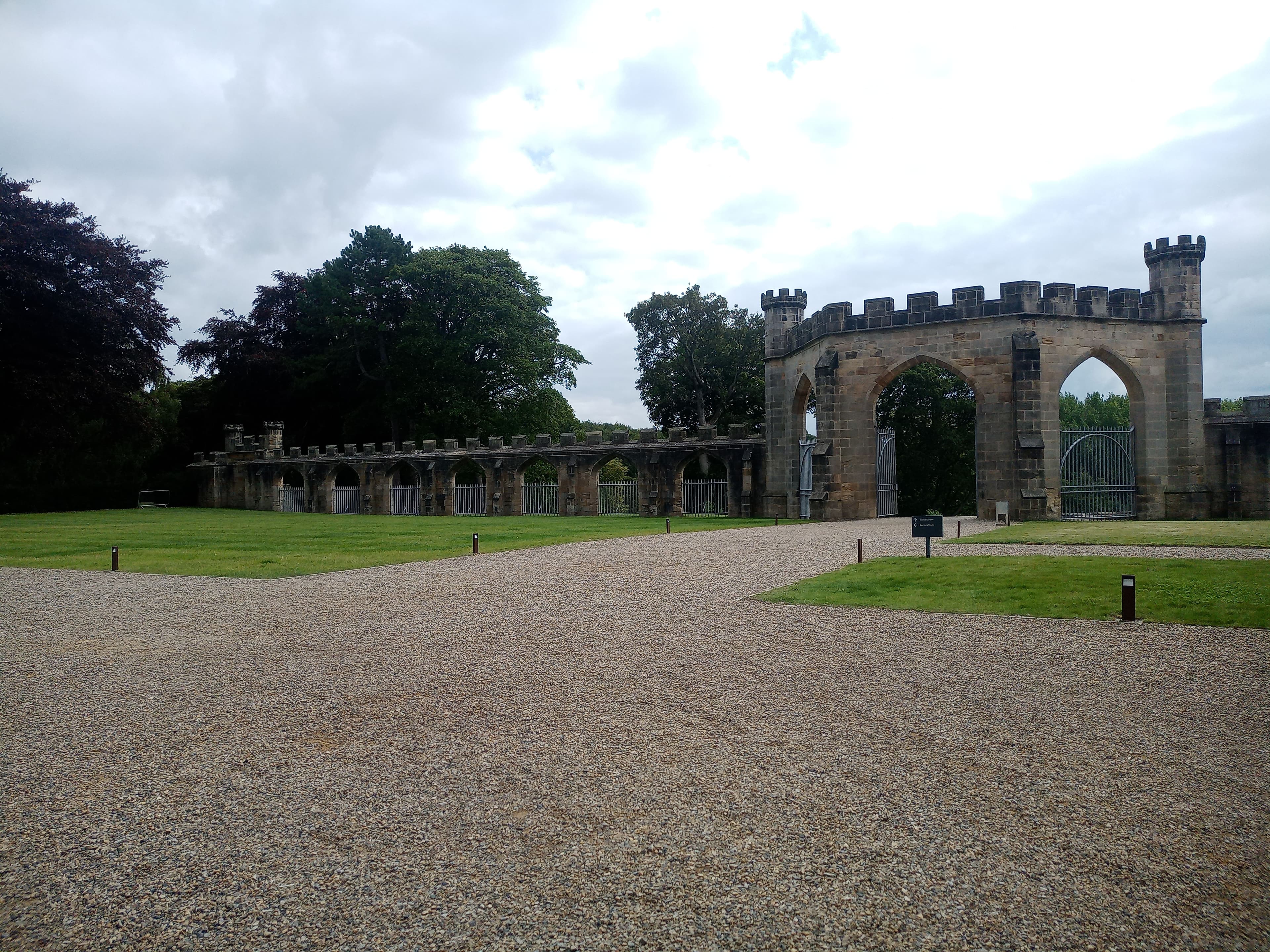 Screen wall and garden walls to the south and east of Auckland Castle, Auckland Castle Park (walls in Bishop Auckland, County Durham, England, UK)