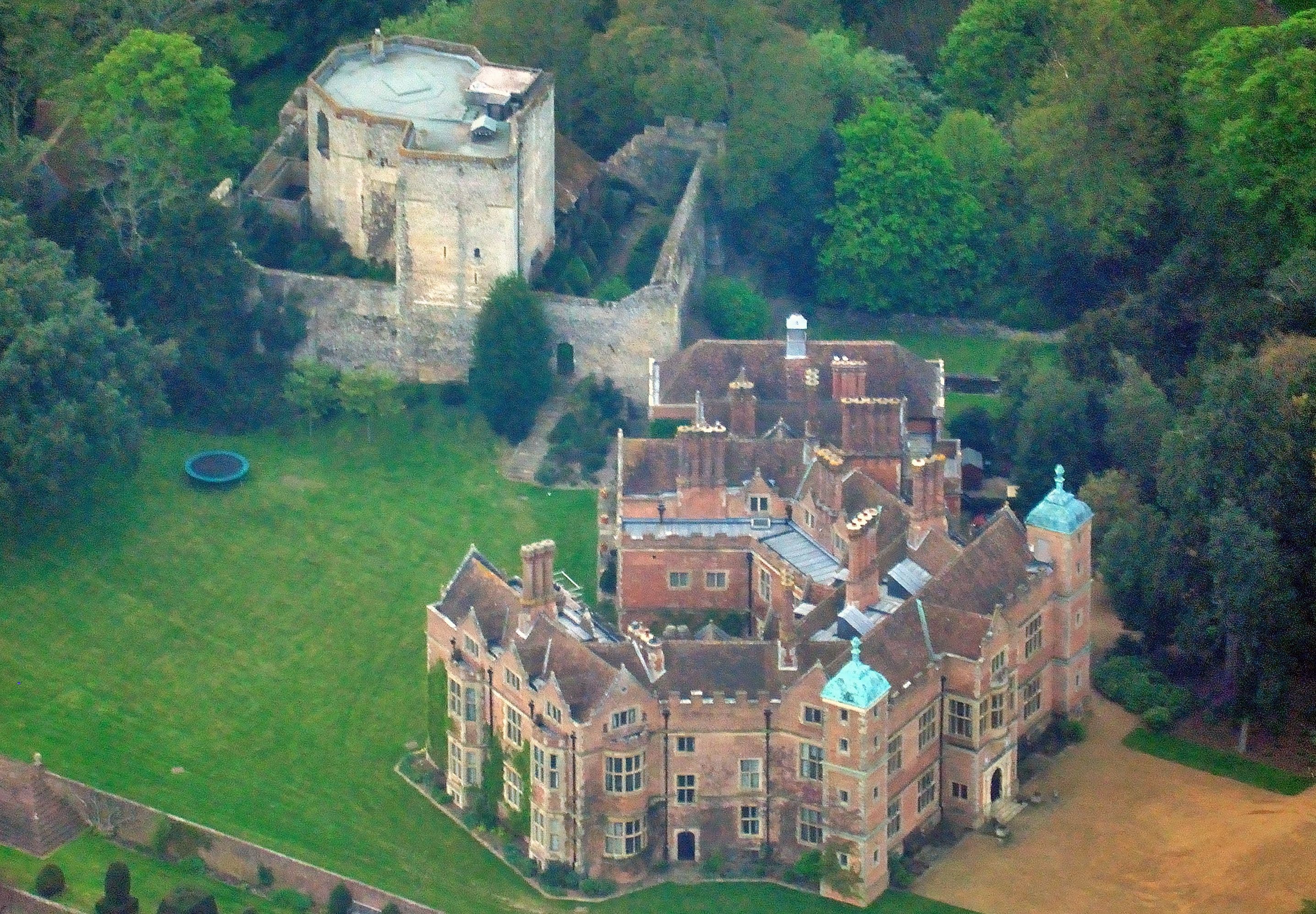 Chilham Castle, Kent — Aerial view of Chilham Castle (manor house and keep) at the village of Chilham (Kent, England). Nikon D60 f=200 f/5.6 at 1/1250s ISO 800. Pr