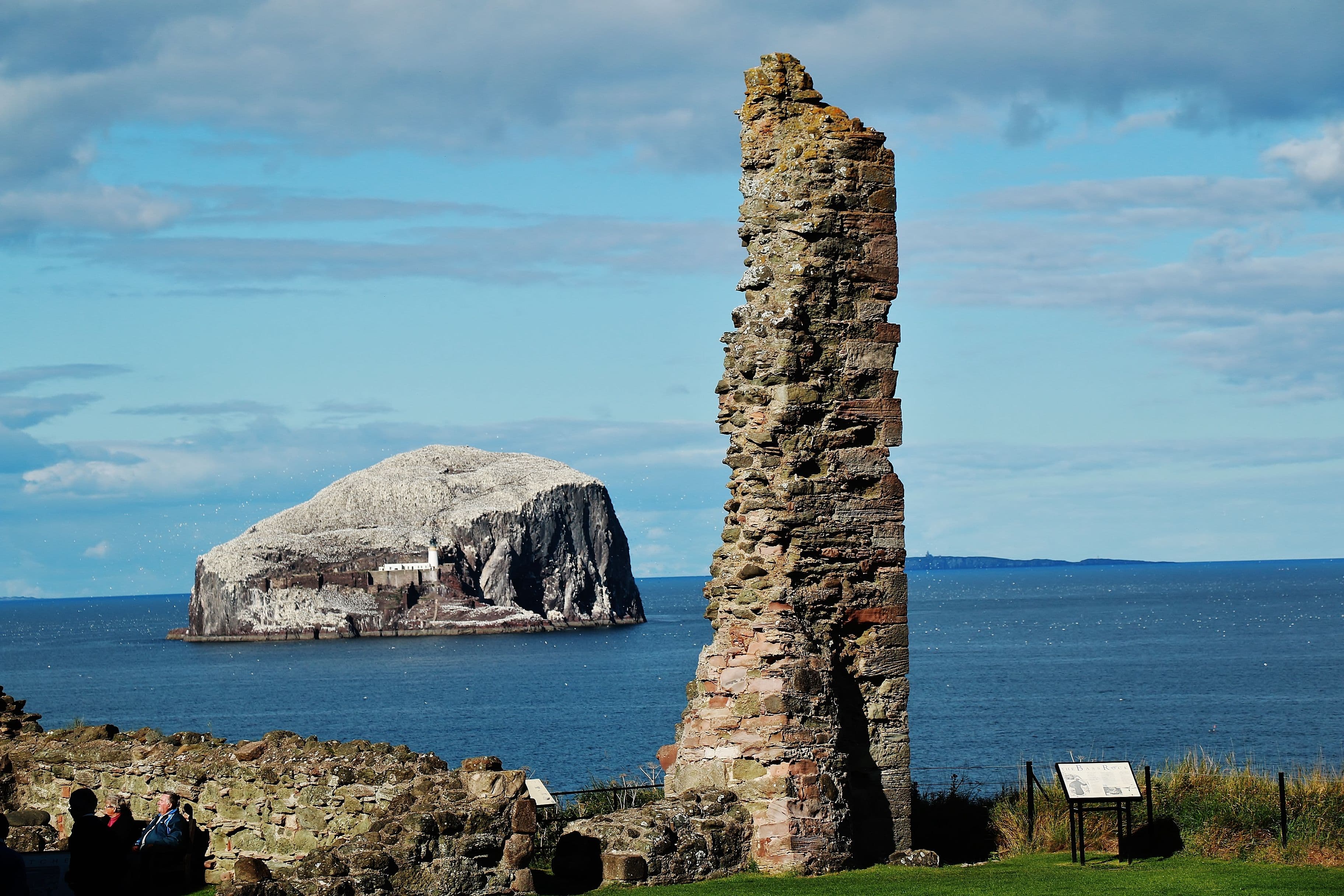 Tantallon Castle, East Lothian — This is remains of the Tantallon castle facing the majestic Bass rock.
