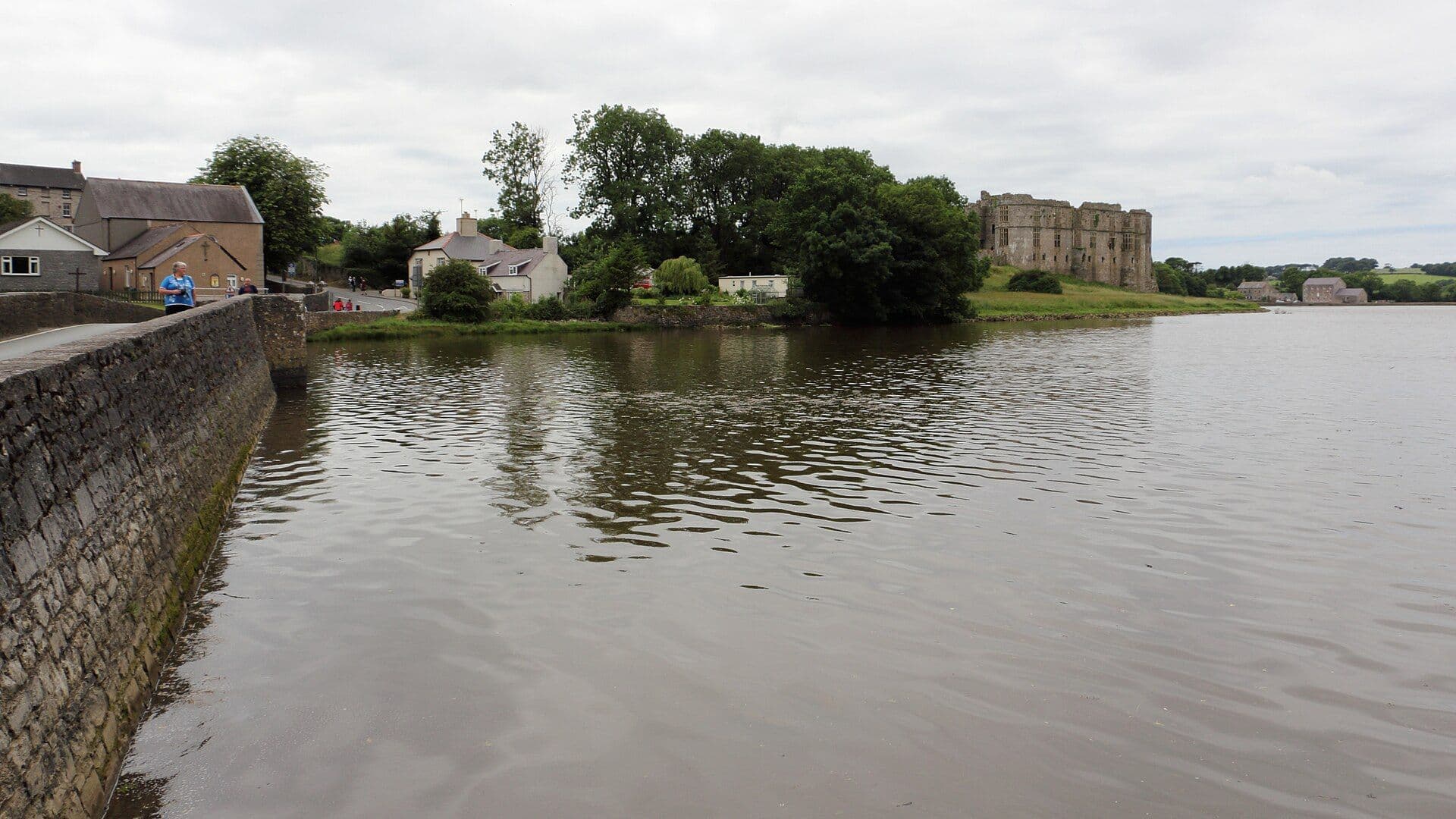 Carew Castle, Pembrokeshire — Carew bridge, Castle and Mill