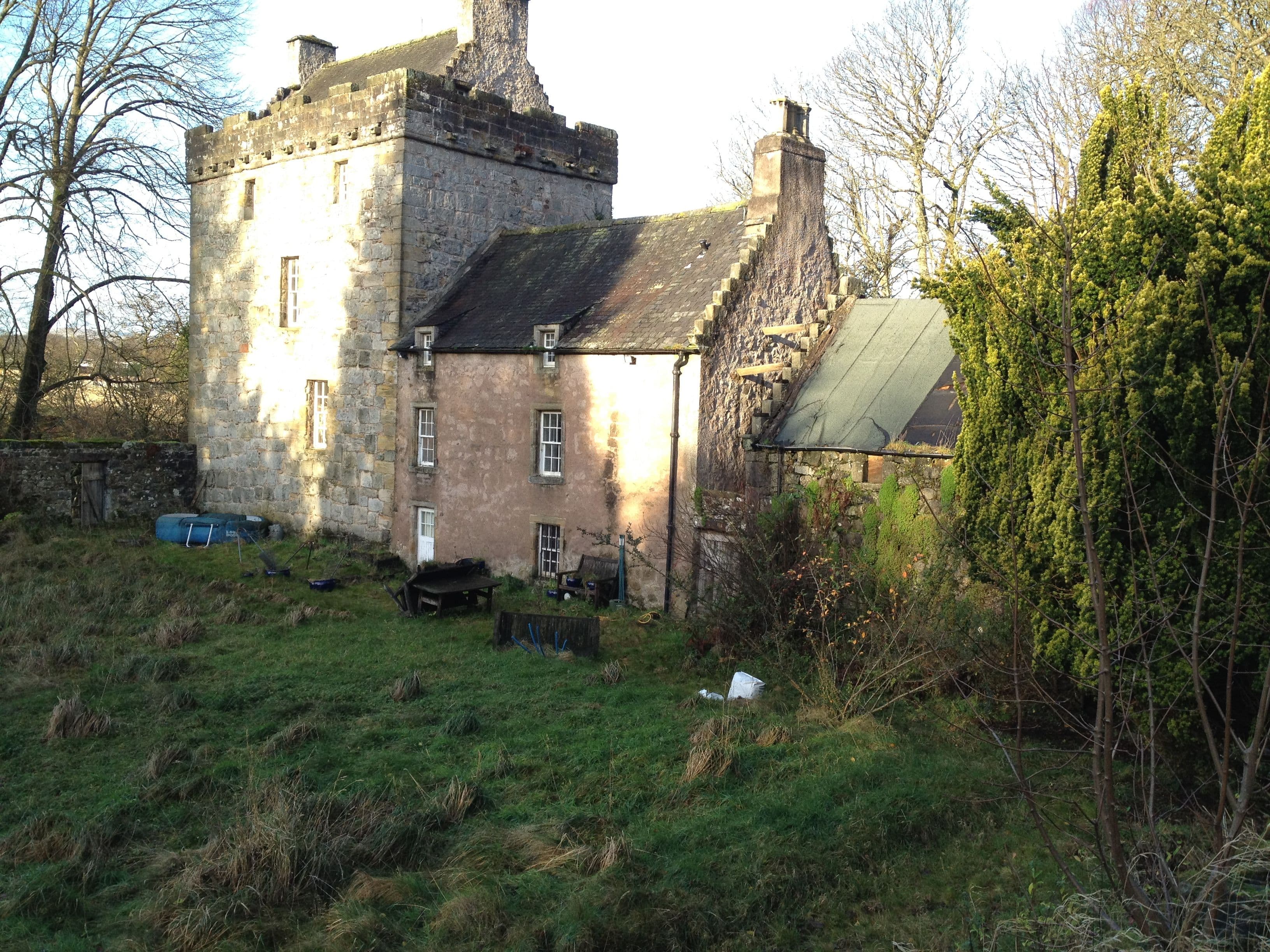 Castle Cary Castle, Falkirk (council area) — Castlecary castle